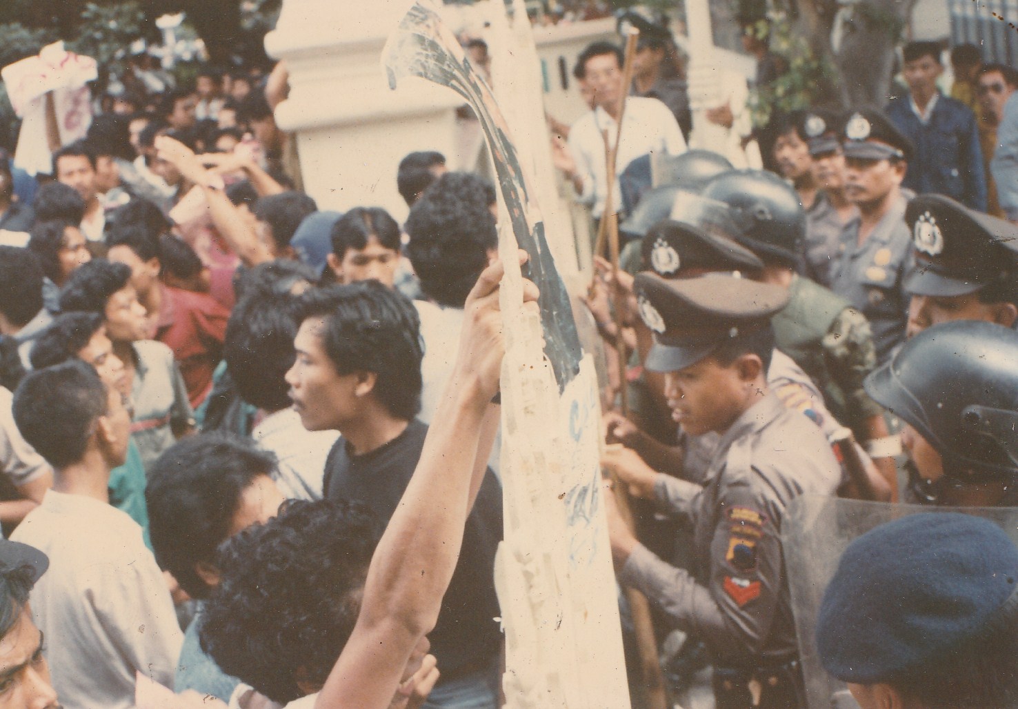 Masalah Sosial di Indonesia pada Tahun 1980-an