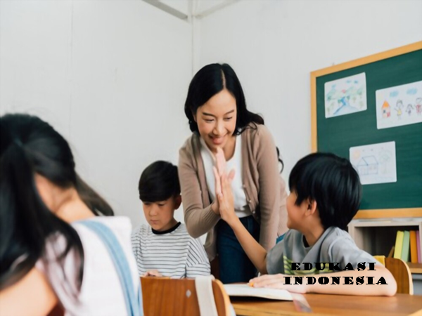 Krisis Moral Anak Muda Indonesia Memprihatinkan: 7 Fakta Mengejutkan di 2025