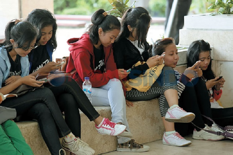 Krisis Moral Anak Muda Indonesia Memprihatinkan: 7 Fakta Mengejutkan di 2025